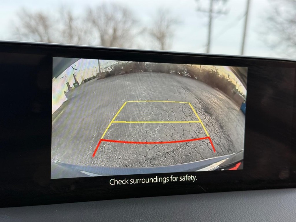 Mazda CX-5 Vehicle Full-screen Gallery Image 22