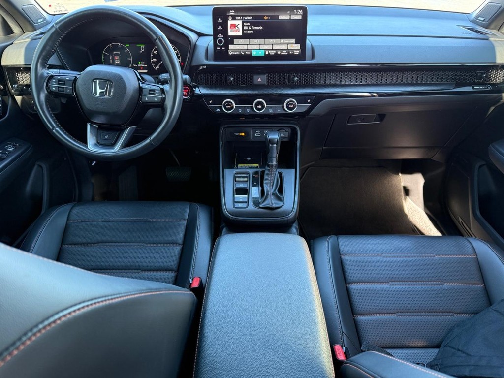 Honda CR-V Hybrid Vehicle Full-screen Gallery Image 11