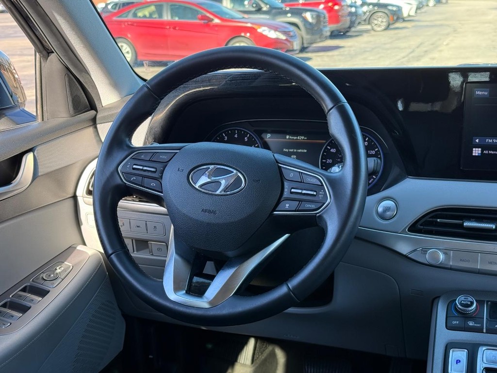 Hyundai Palisade Vehicle Full-screen Gallery Image 12