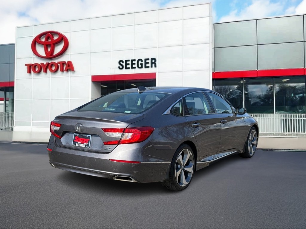 Honda Accord Sedan Vehicle Full-screen Gallery Image 03