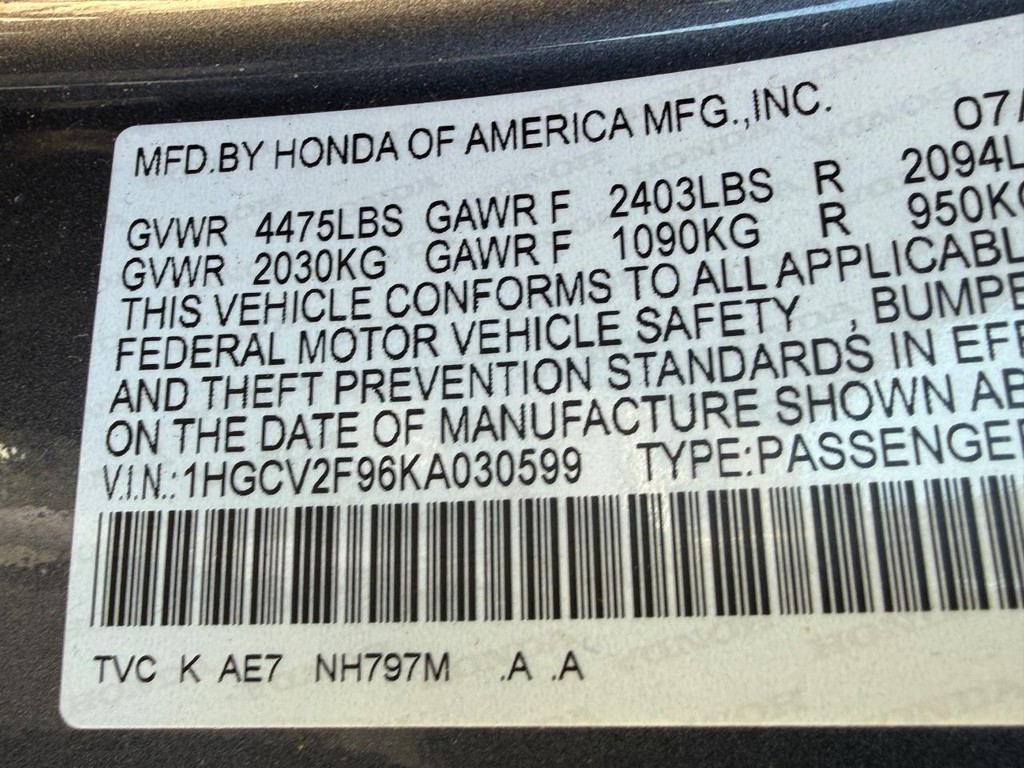 Honda Accord Sedan Vehicle Full-screen Gallery Image 24