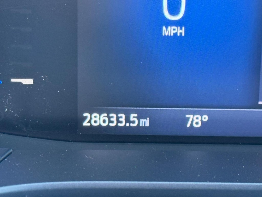 Ford Escape Vehicle Full-screen Gallery Image 20