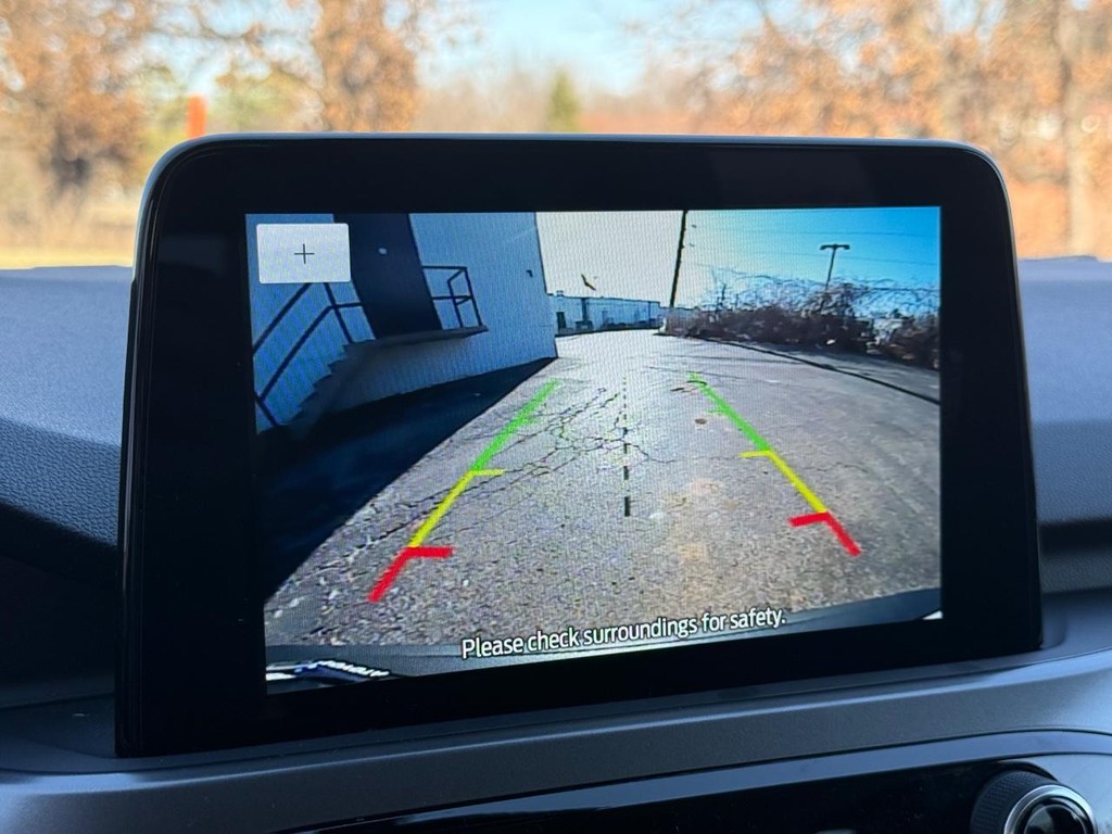 Ford Escape Vehicle Full-screen Gallery Image 21