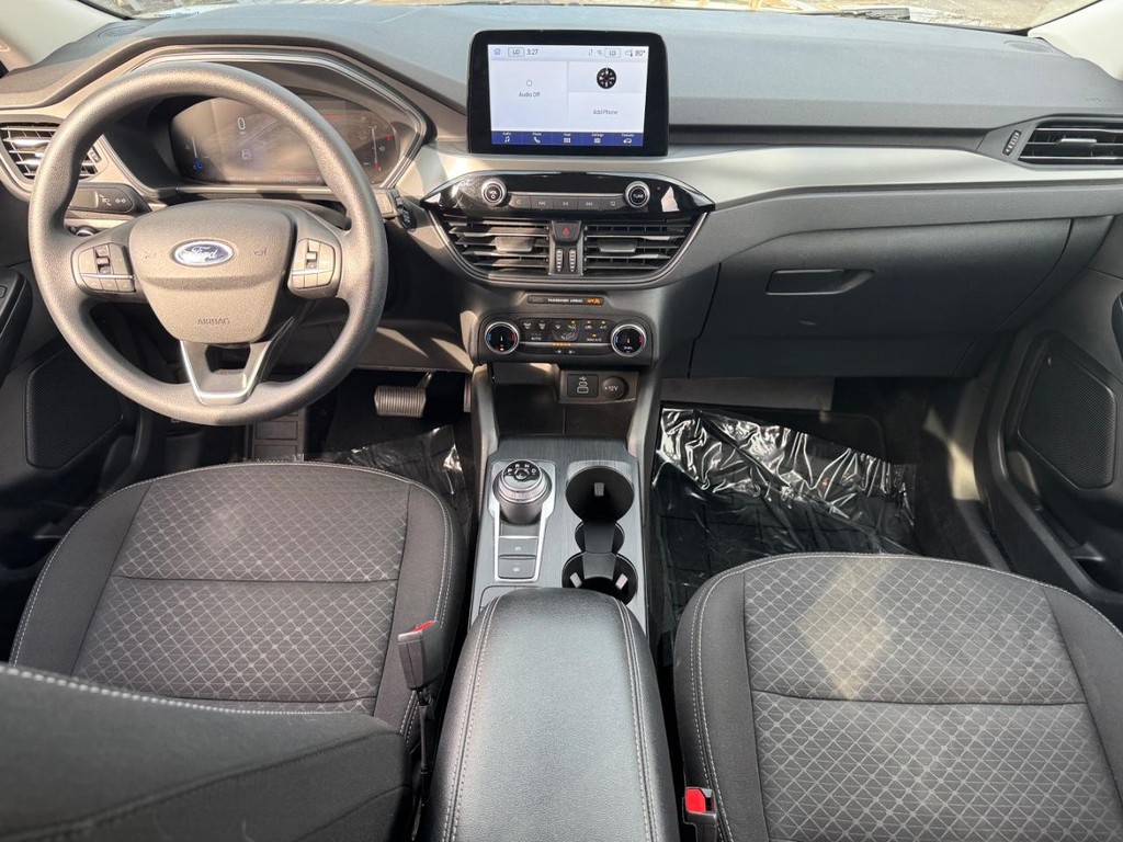 Ford Escape Vehicle Full-screen Gallery Image 11