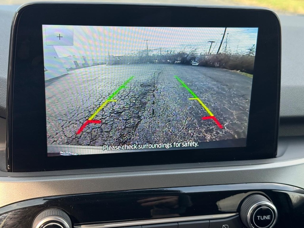 Ford Escape Vehicle Full-screen Gallery Image 21