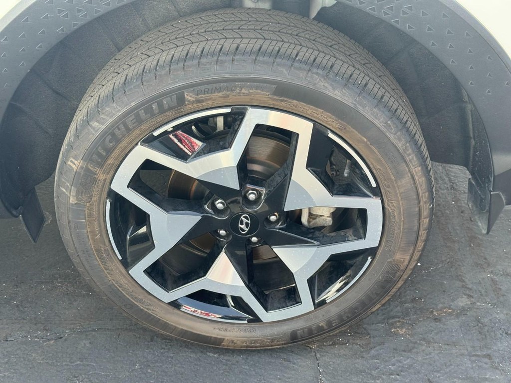 Hyundai Santa Cruz Vehicle Full-screen Gallery Image 04