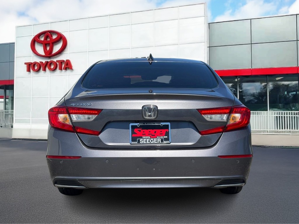 Honda Accord Sedan Vehicle Full-screen Gallery Image 05