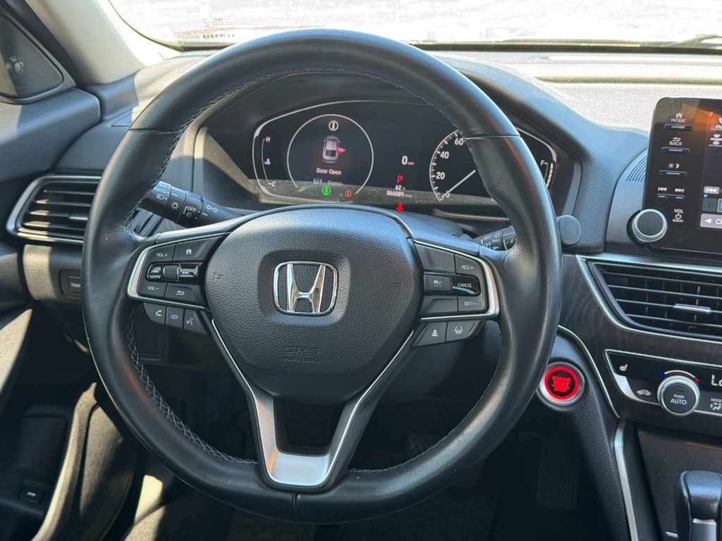 Honda Accord Sedan Vehicle Full-screen Gallery Image 12