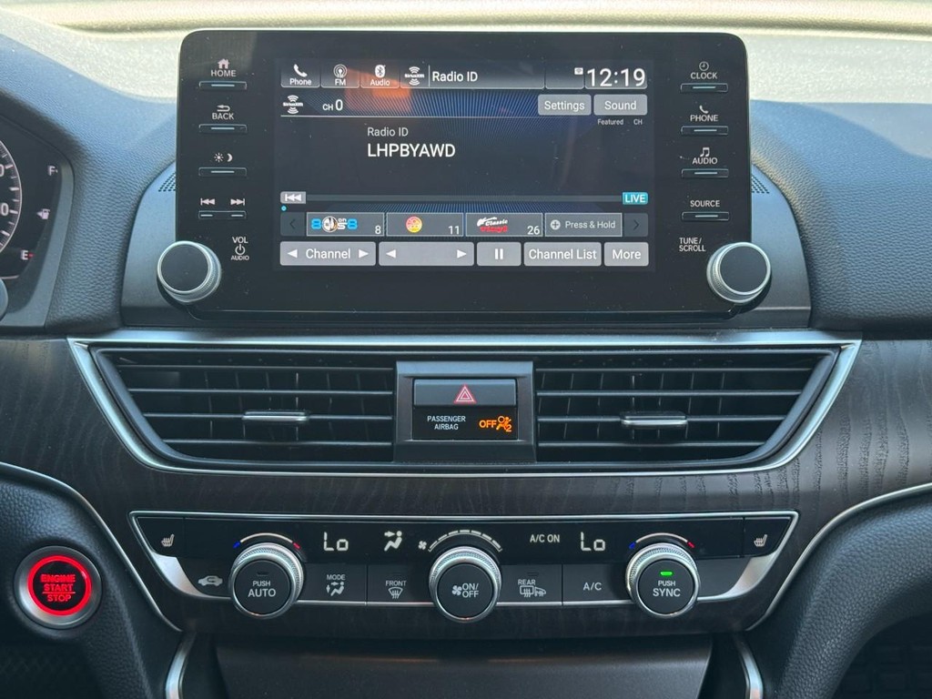 Honda Accord Sedan Vehicle Full-screen Gallery Image 13