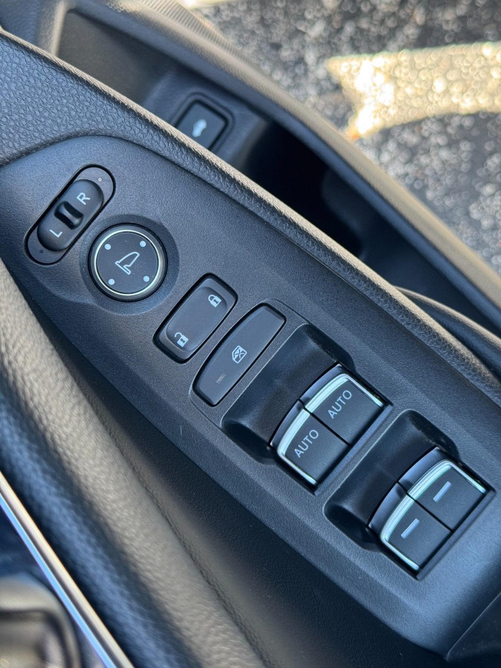 Honda Accord Sedan Vehicle Full-screen Gallery Image 14
