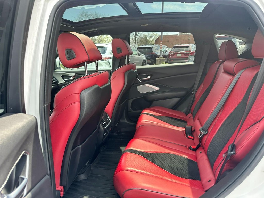 Acura RDX Vehicle Full-screen Gallery Image 10