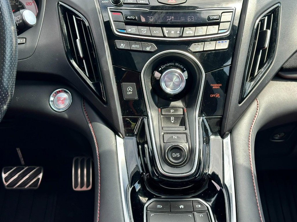 Acura RDX Vehicle Full-screen Gallery Image 15