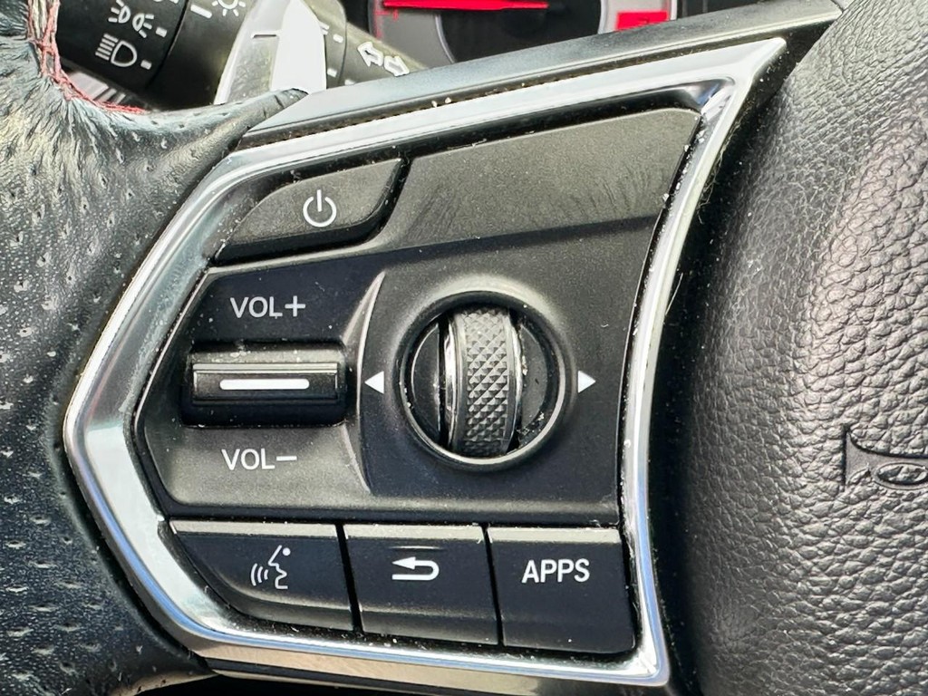 Acura RDX Vehicle Full-screen Gallery Image 20