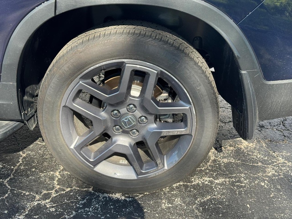 Honda Passport Vehicle Full-screen Gallery Image 09
