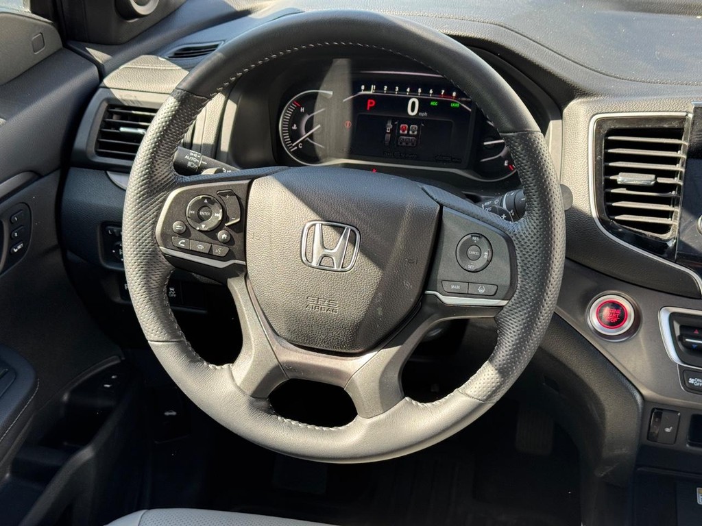 Honda Passport Vehicle Full-screen Gallery Image 12