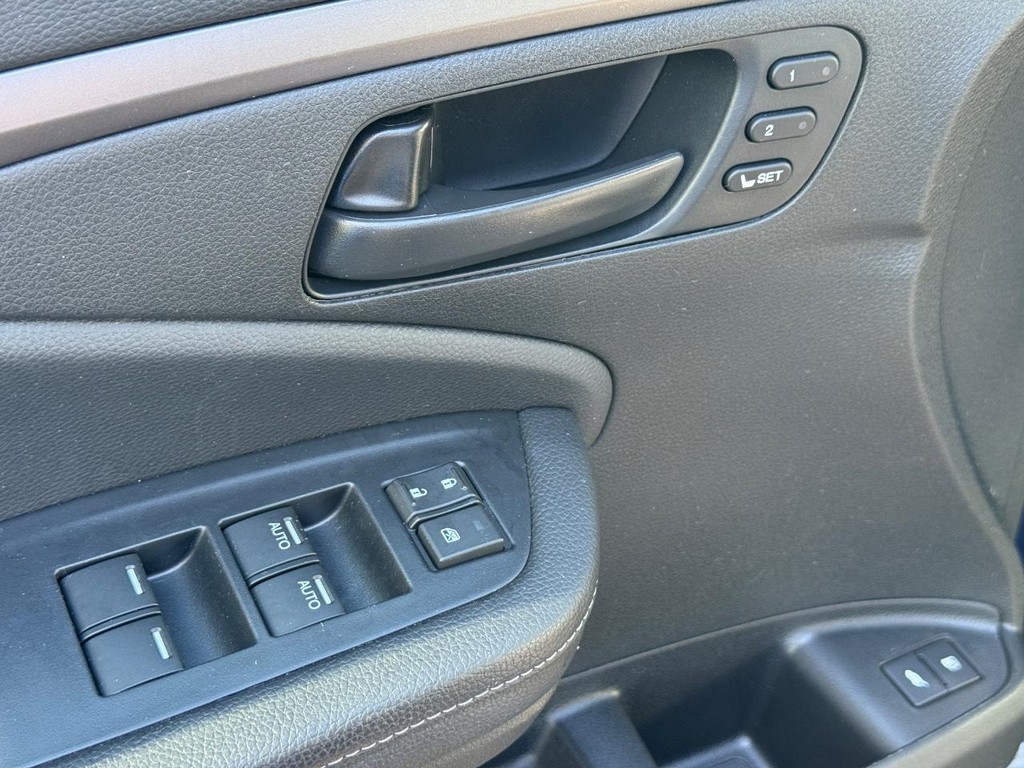 Honda Passport Vehicle Full-screen Gallery Image 14