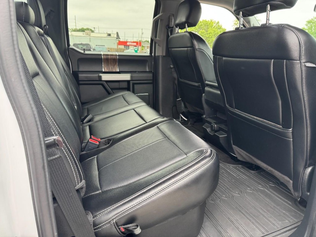Ford F-150 Vehicle Full-screen Gallery Image 10