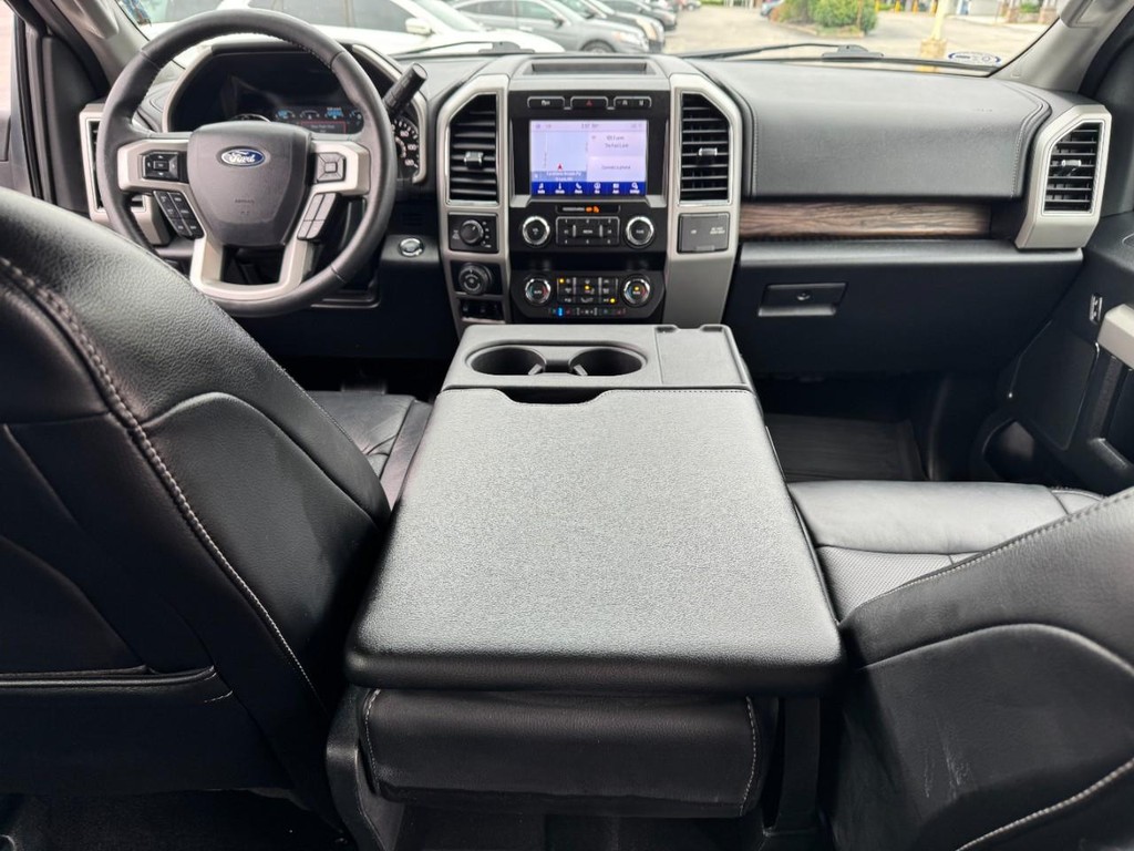 Ford F-150 Vehicle Full-screen Gallery Image 11