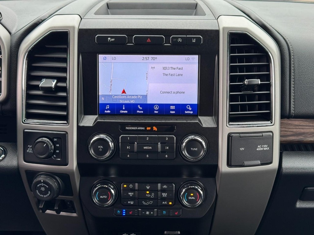 Ford F-150 Vehicle Full-screen Gallery Image 13