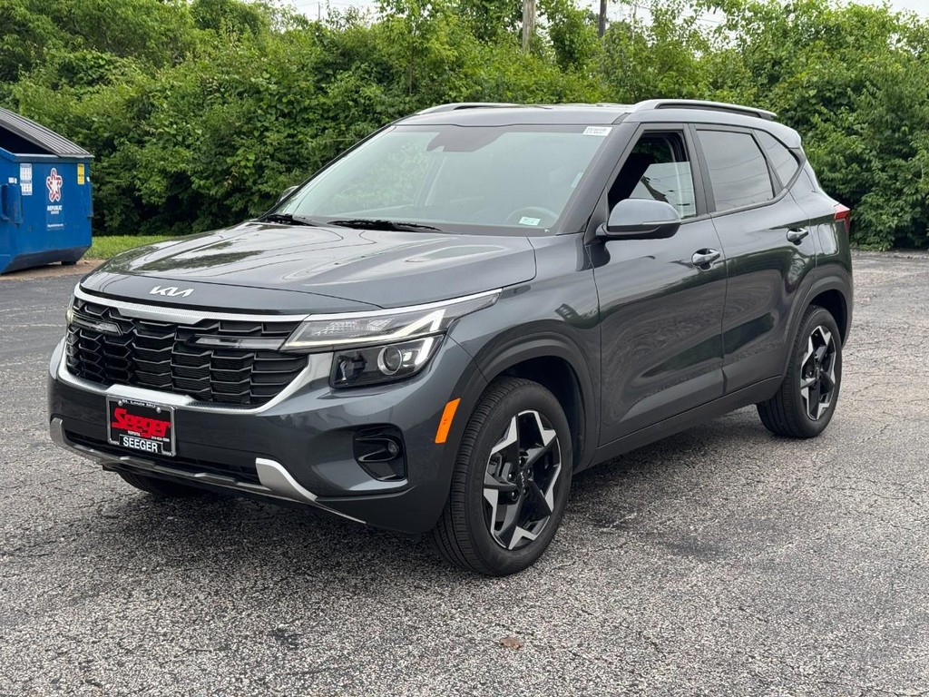 Kia Seltos Vehicle Full-screen Gallery Image 05