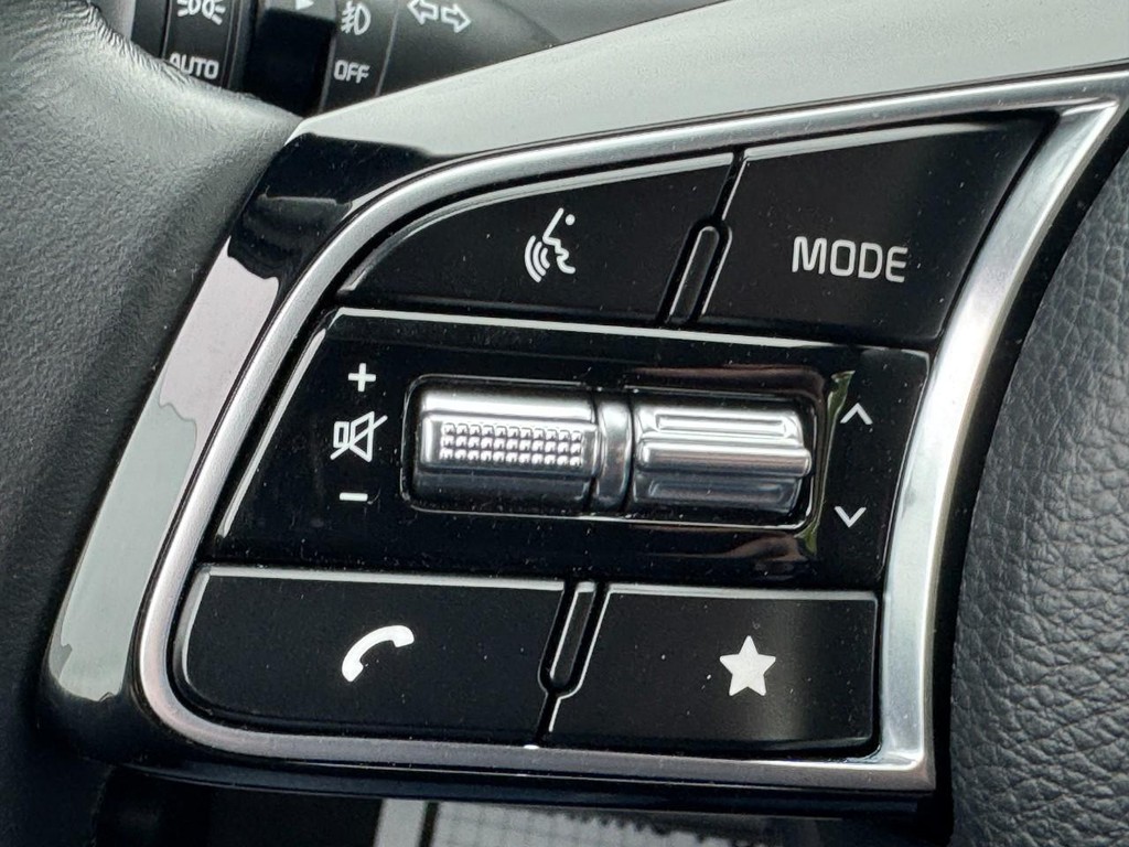 Kia Seltos Vehicle Full-screen Gallery Image 18