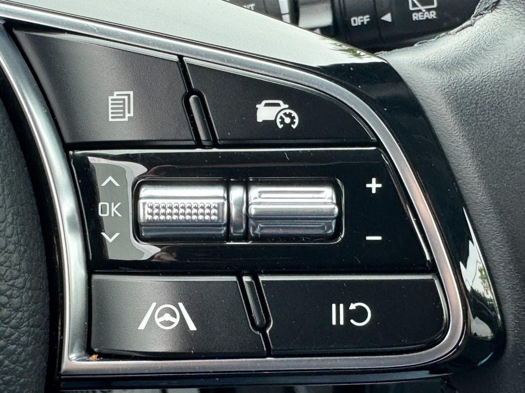 Kia Seltos Vehicle Full-screen Gallery Image 19