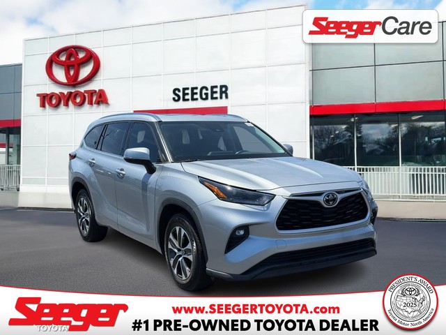 St. Louis MO 2021 Toyota Highlander more details - toyota highlander