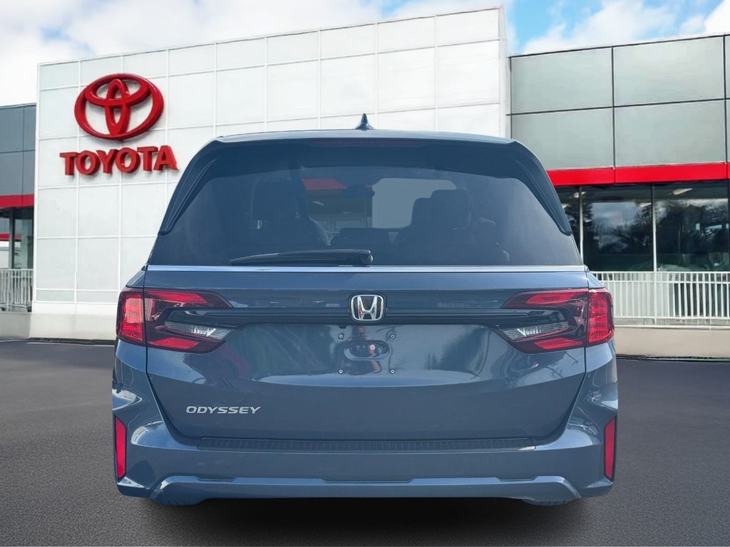 Honda Odyssey Vehicle Full-screen Gallery Image 05