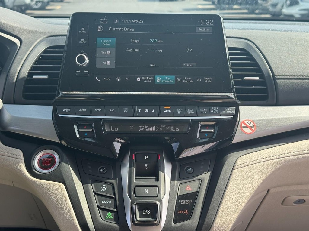 Honda Odyssey Vehicle Full-screen Gallery Image 14