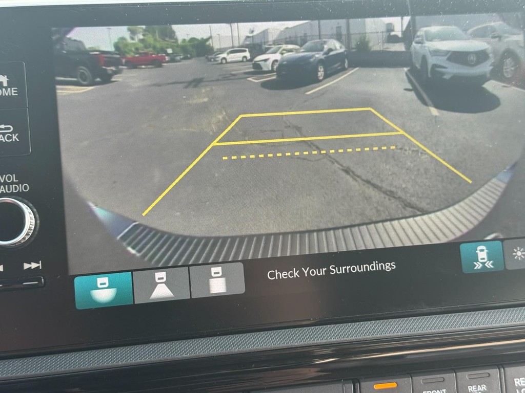 Honda Odyssey Vehicle Full-screen Gallery Image 23