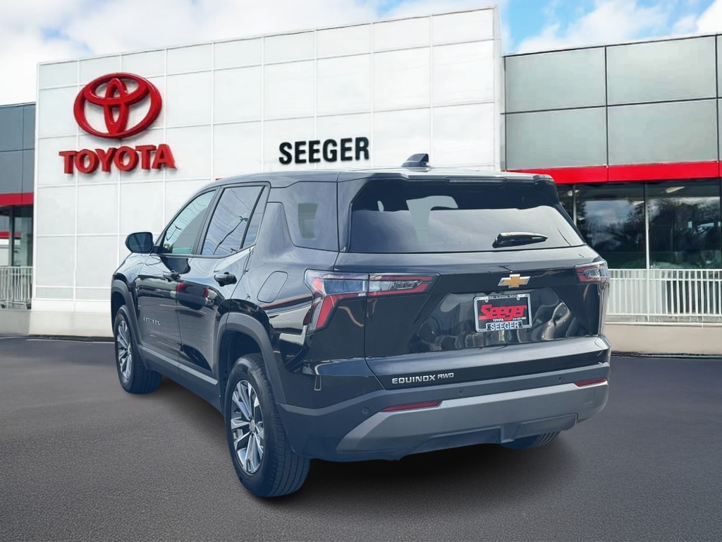Chevrolet Equinox Vehicle Full-screen Gallery Image 06