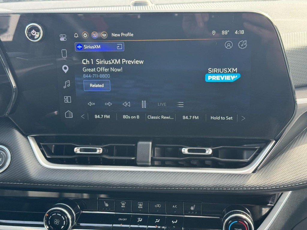 Chevrolet Equinox Vehicle Full-screen Gallery Image 13
