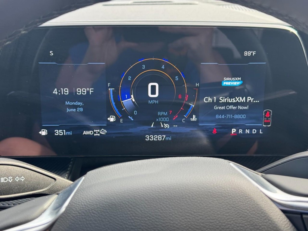 Chevrolet Equinox Vehicle Full-screen Gallery Image 20