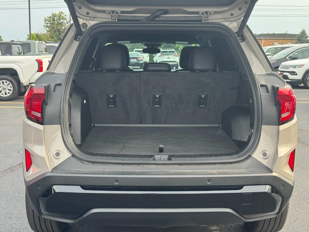 GMC Terrain Vehicle Full-screen Gallery Image 05