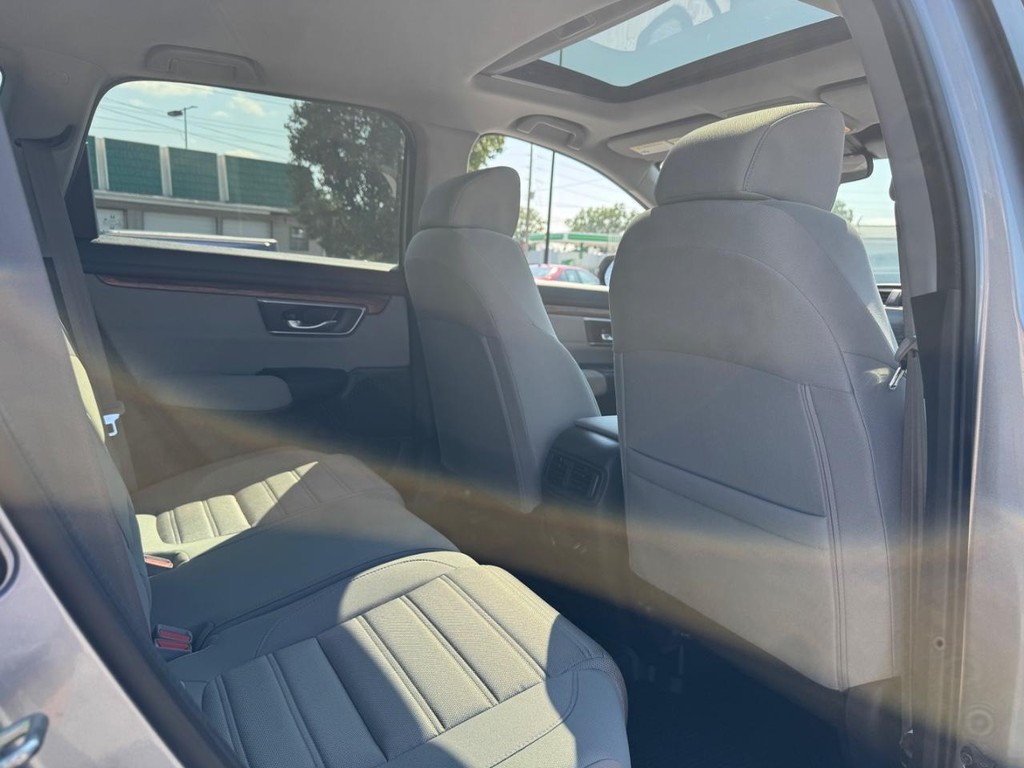 Honda CR-V Vehicle Full-screen Gallery Image 10