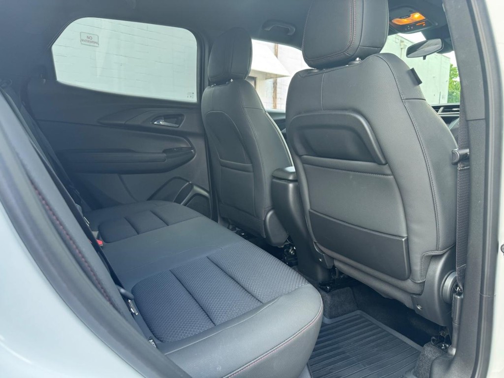 Chevrolet TrailBlazer Vehicle Full-screen Gallery Image 11