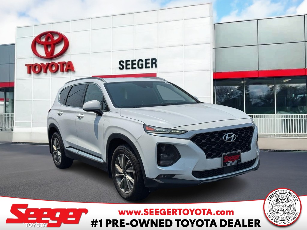 Hyundai Santa Fe Vehicle Full-screen Gallery Image 01