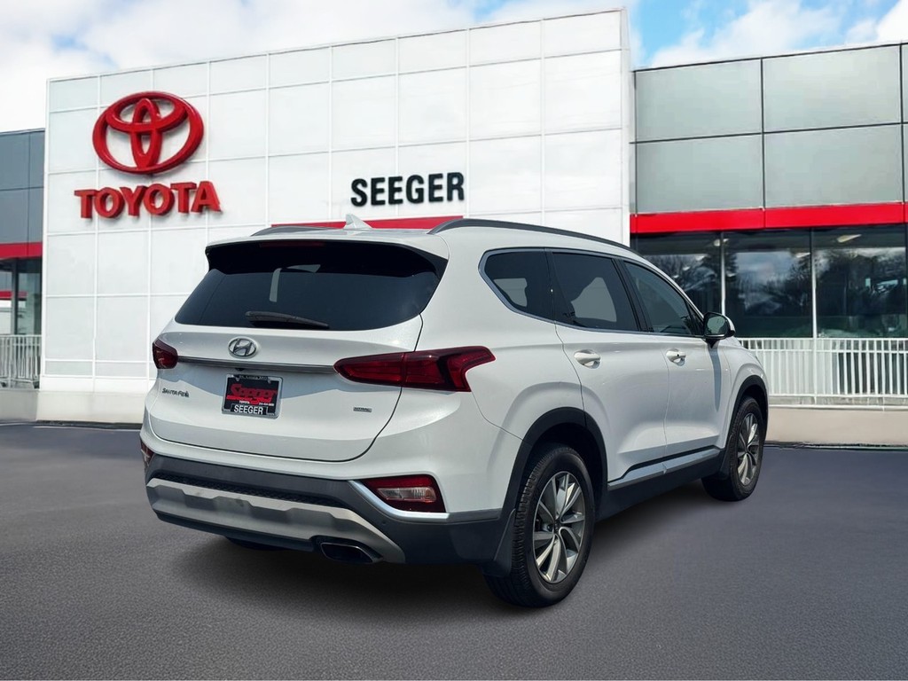 Hyundai Santa Fe Vehicle Full-screen Gallery Image 03