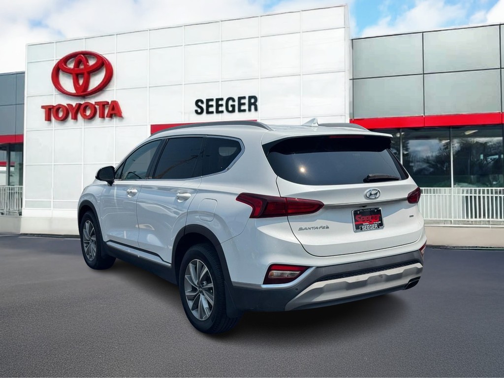 Hyundai Santa Fe Vehicle Full-screen Gallery Image 06