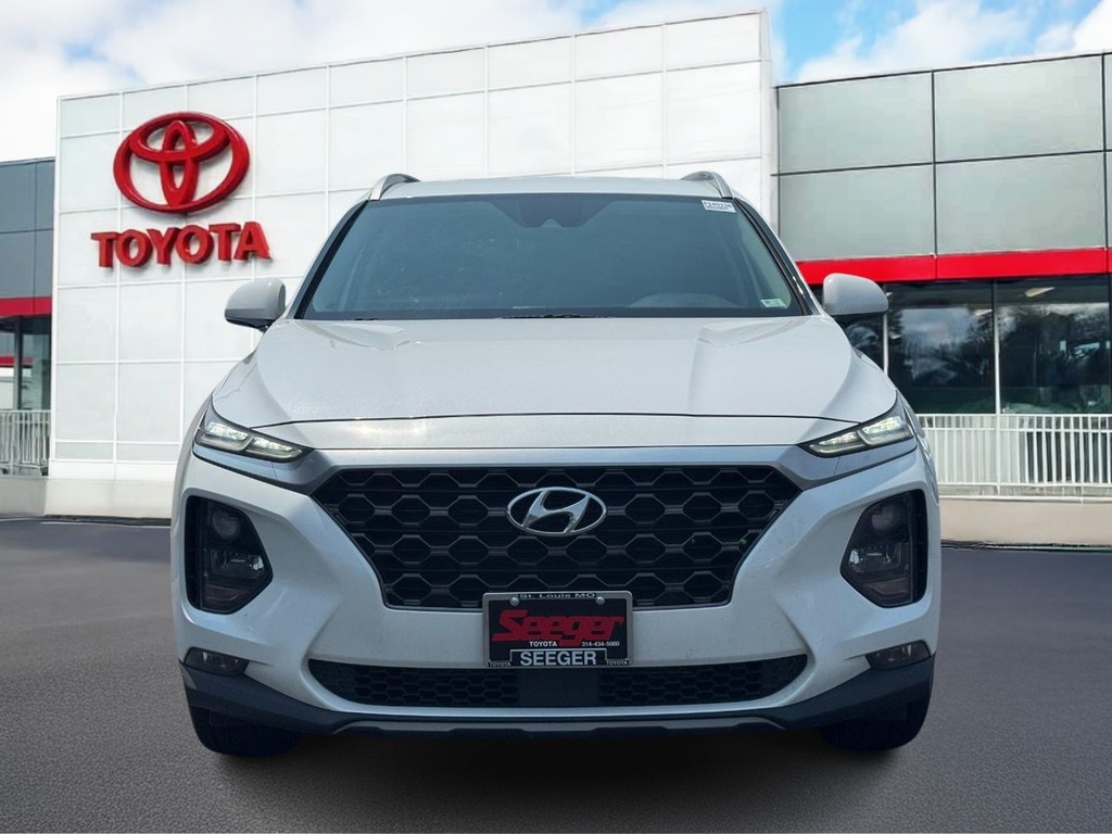 Hyundai Santa Fe Vehicle Full-screen Gallery Image 09