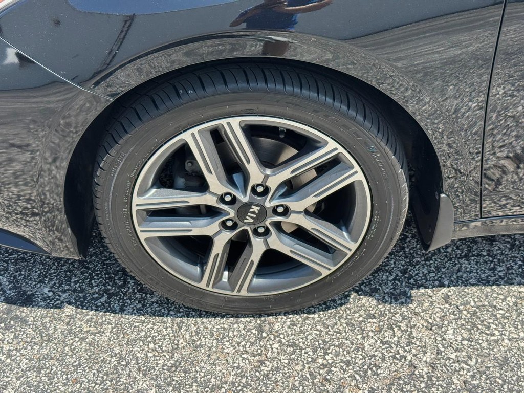 Kia Forte Vehicle Full-screen Gallery Image 08