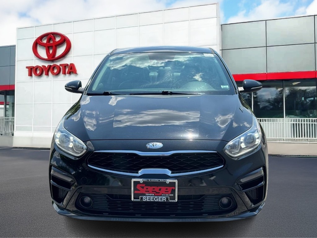 Kia Forte Vehicle Full-screen Gallery Image 10