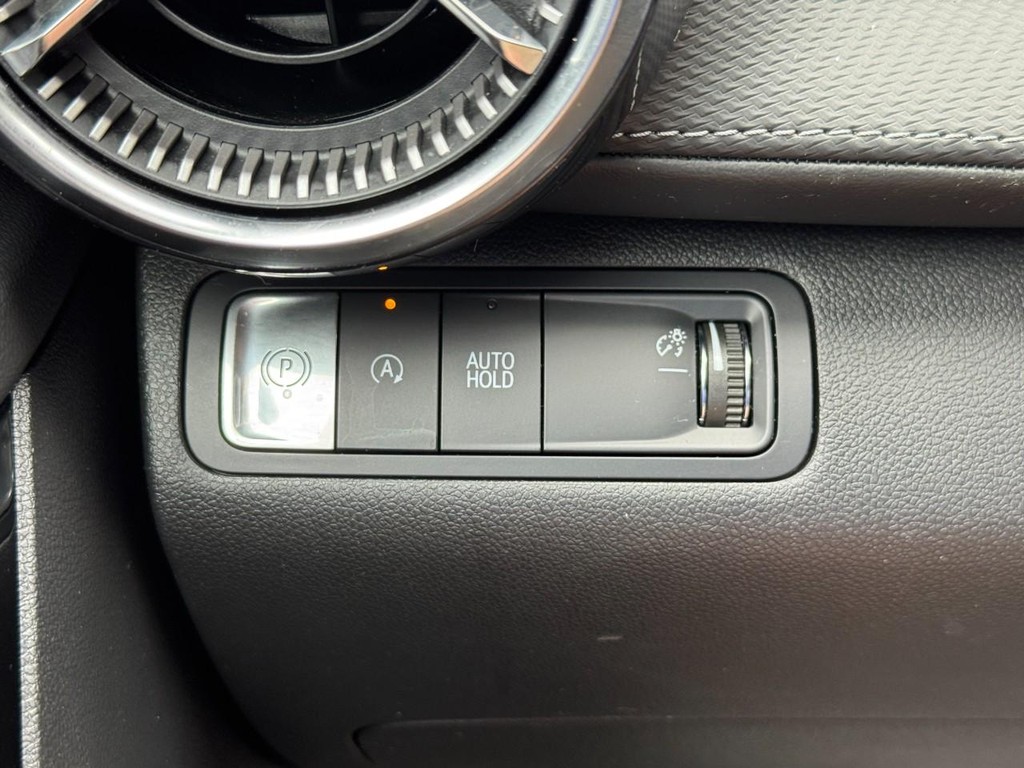 Chevrolet Equinox Vehicle Full-screen Gallery Image 17