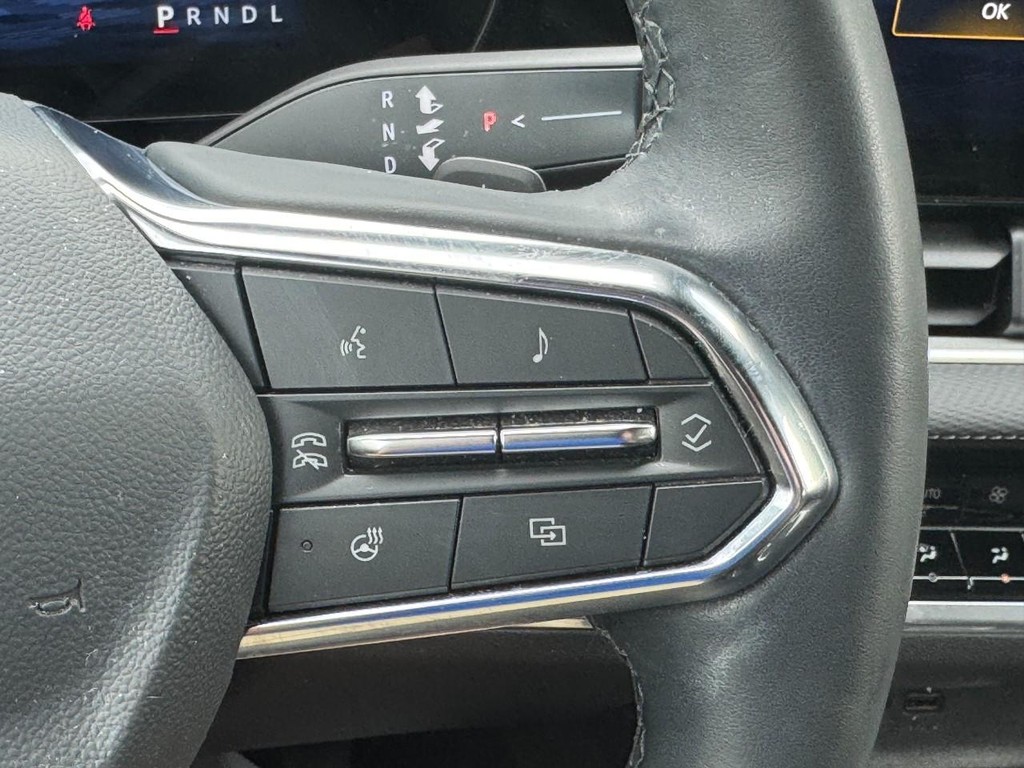 Chevrolet Equinox Vehicle Full-screen Gallery Image 19