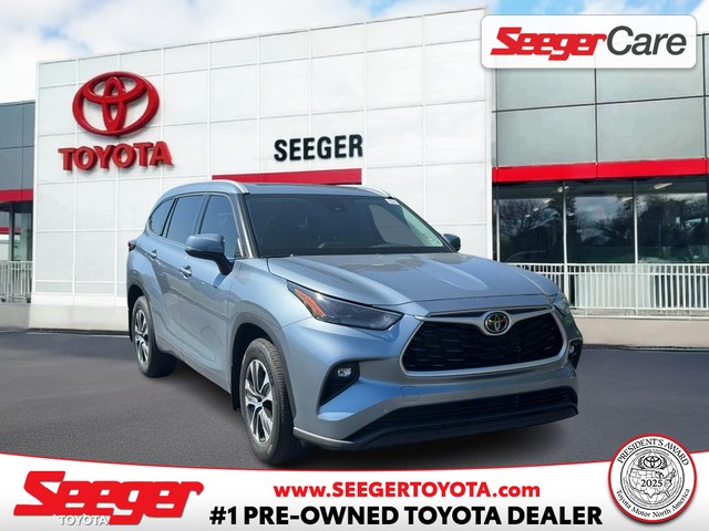 St. Louis MO 2022 Toyota Highlander more details - toyota highlander