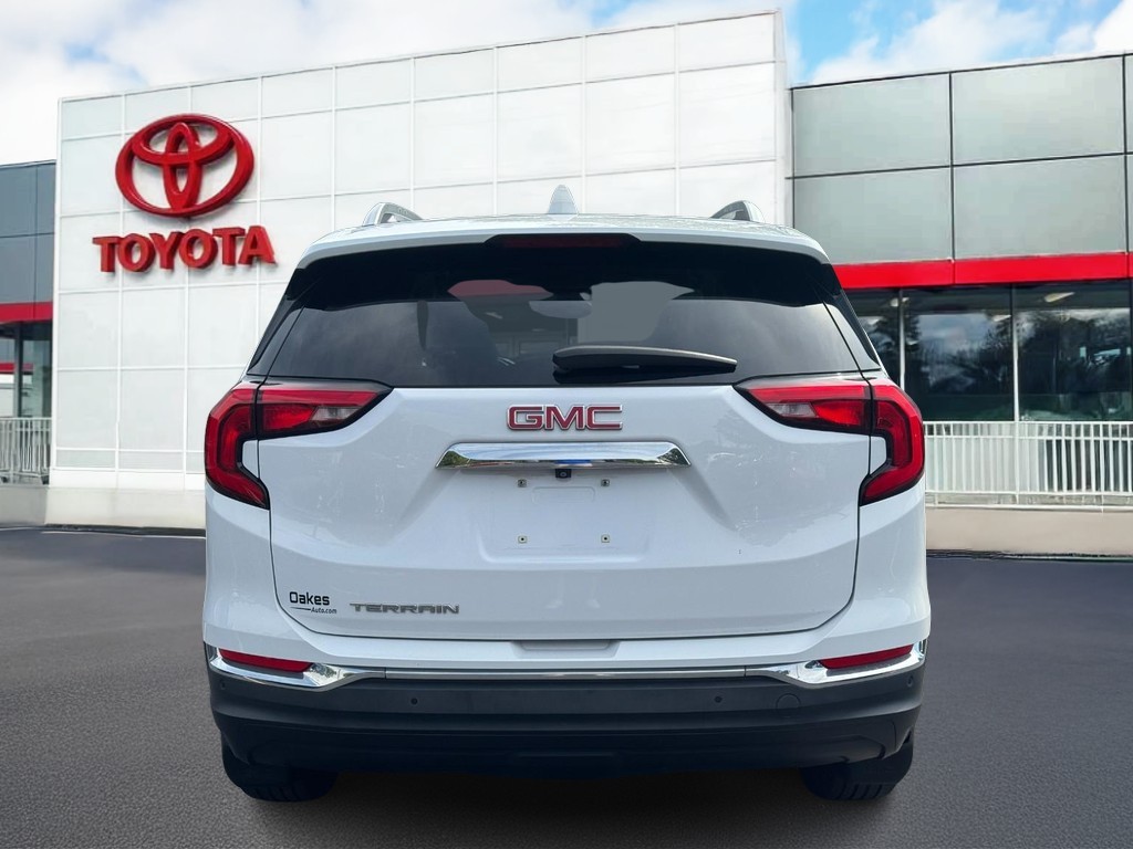 GMC Terrain Vehicle Full-screen Gallery Image 04