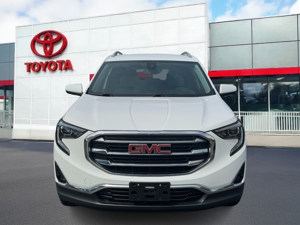 GMC Terrain Vehicle Full-screen Gallery Image 09