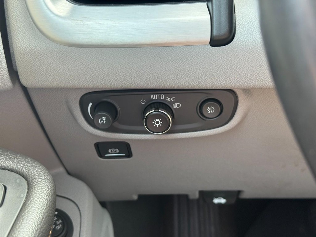 GMC Terrain Vehicle Full-screen Gallery Image 19