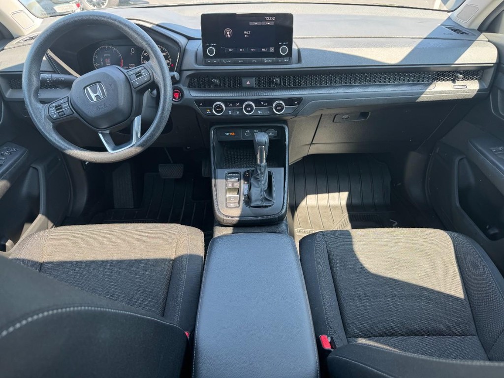 Honda. CR-V Vehicle Full-screen Gallery Image 12