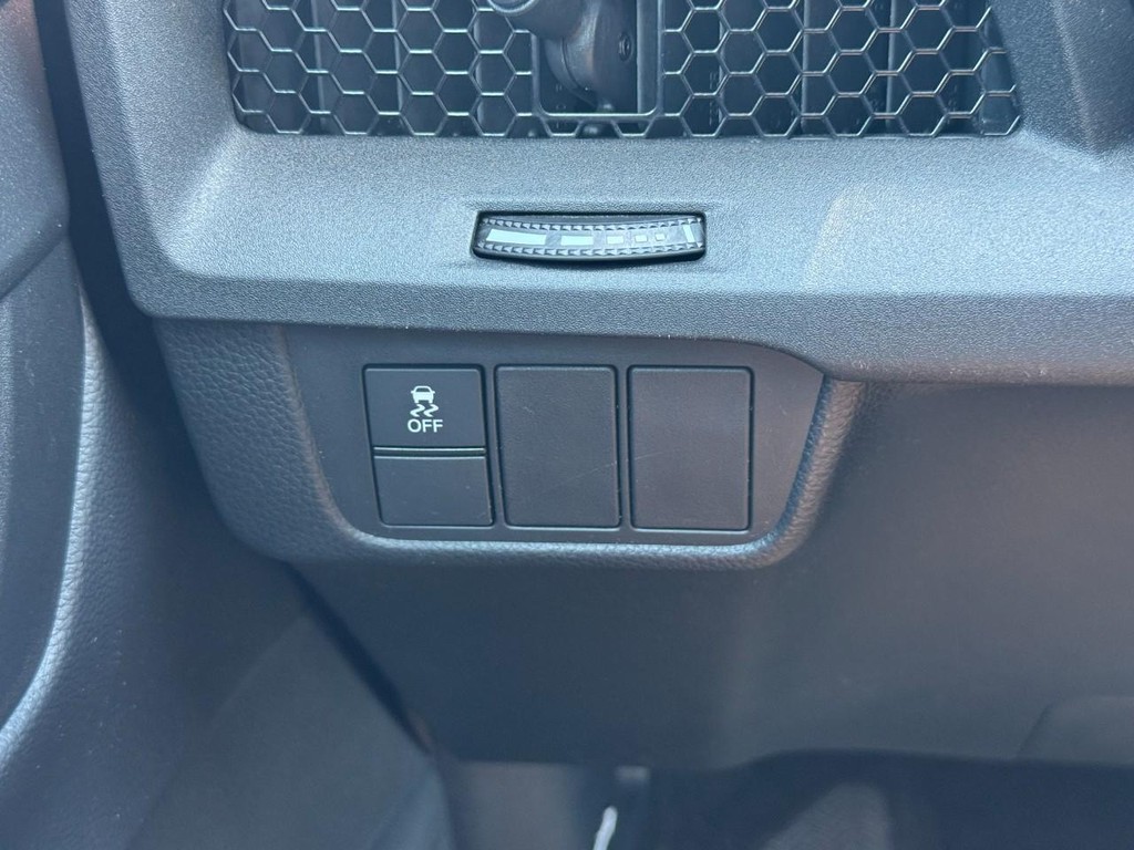 Honda. CR-V Vehicle Full-screen Gallery Image 18